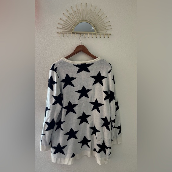 Rue21 Black and White Star Cardigan - Picture 2 of 3